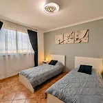 Апартаменты Comfortable 2-bedroom Duplex In Playa Paraiso With Ocean View, Balcony, And Shared Pool