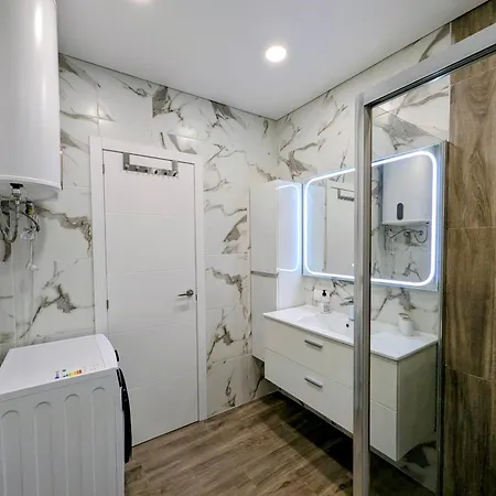 Comfortable 2-bedroom Duplex In Playa Paraiso With Ocean View, Balcony, And Shared Pool * 아데제