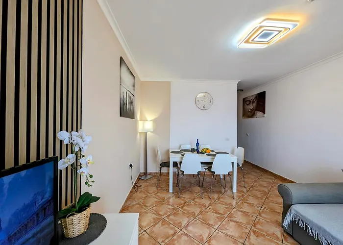 Comfortable 2-bedroom Duplex In Playa Paraiso With Ocean View, Balcony, And Shared Pool דירה *