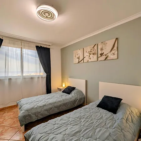 Comfortable 2-bedroom Duplex In Playa Paraiso With Ocean View, Balcony, And Shared Pool * 阿德耶